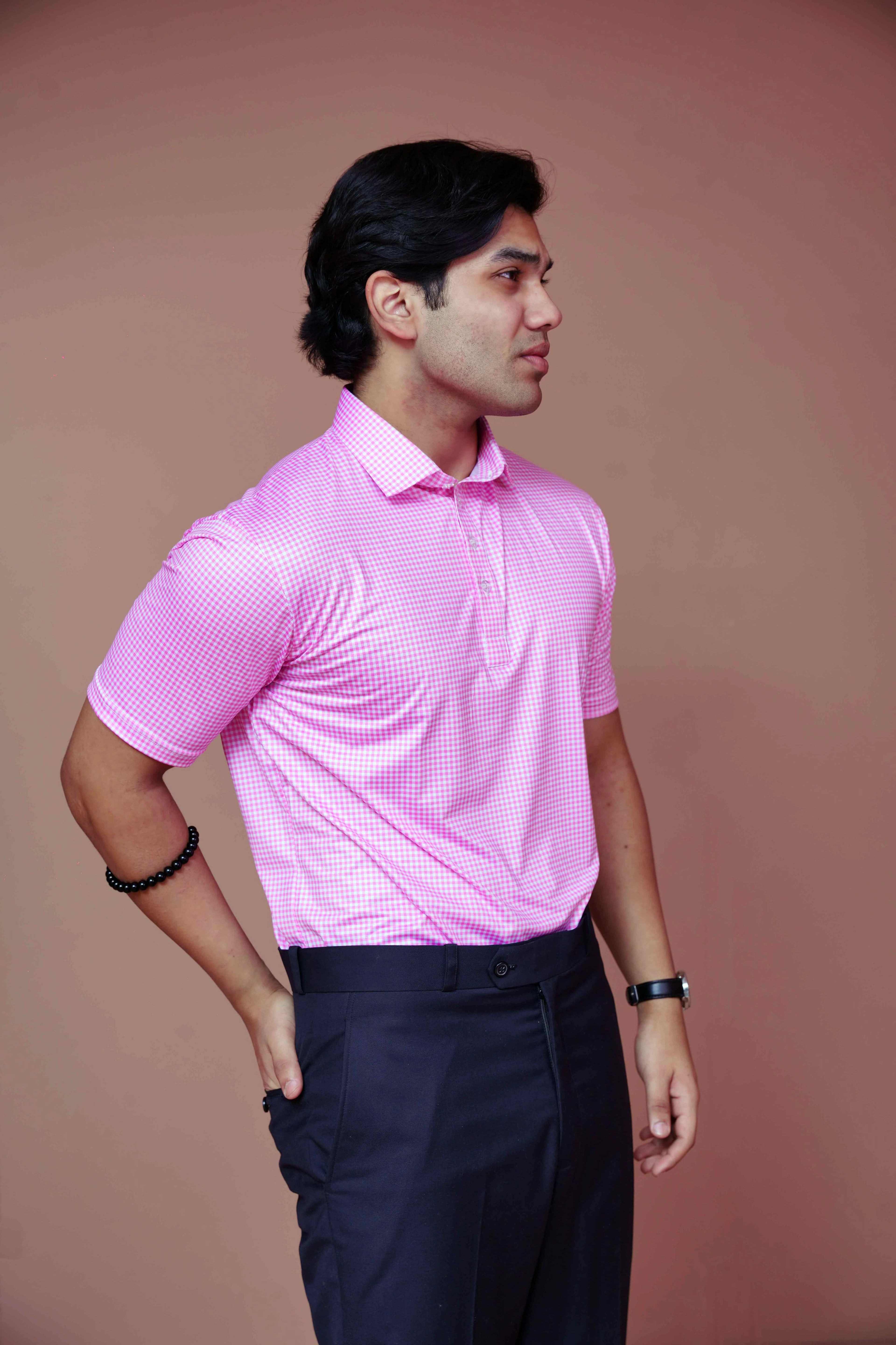 Semi spread collor polo
